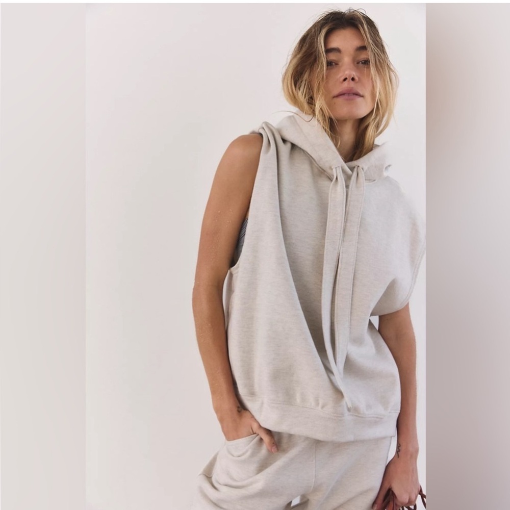 EUC FP MOVEMENT FOR THE WIN SLEEVELESS HOODIE - Picture 2 of 9